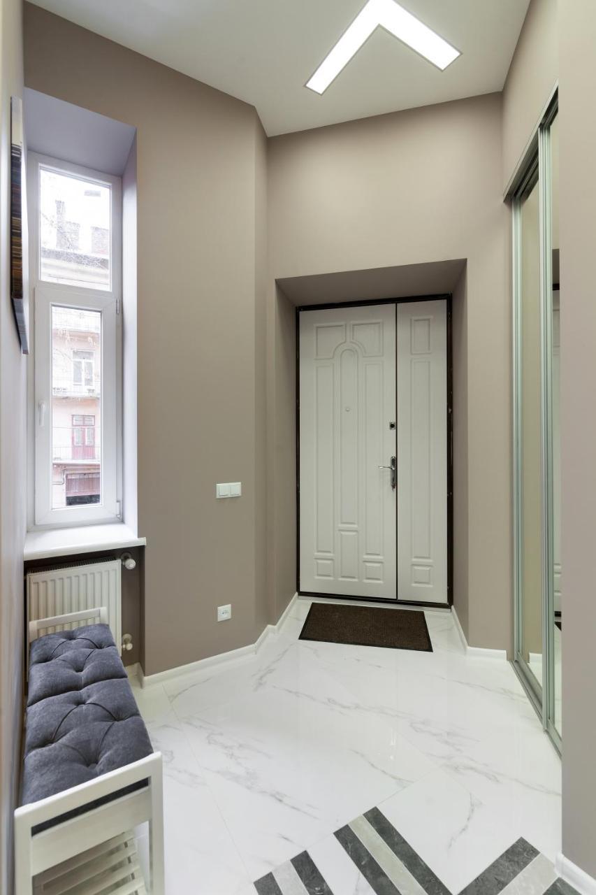Royal Stylish Apartment In The Old City 리비프 외부 사진