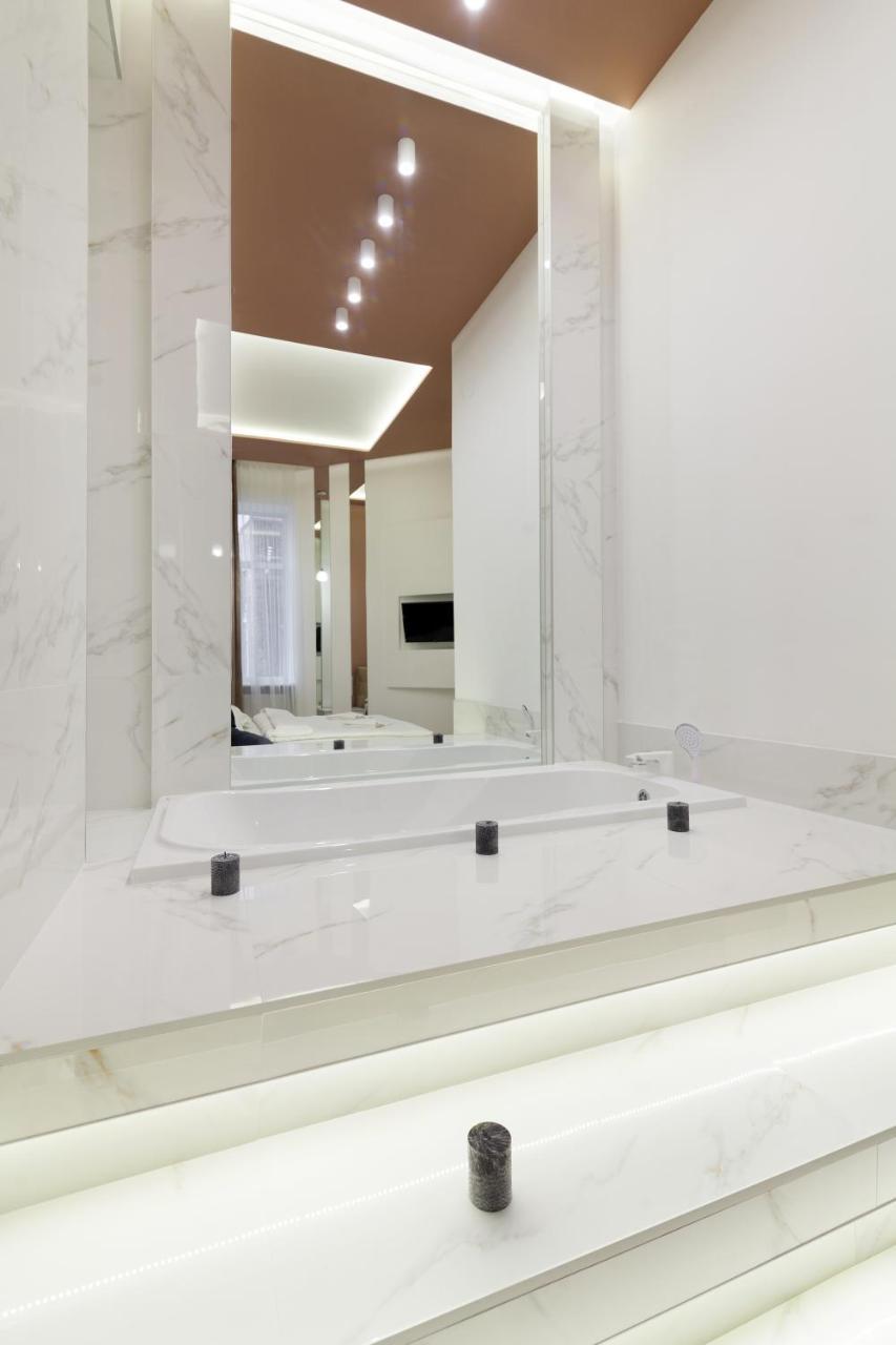 Royal Stylish Apartment In The Old City 리비프 외부 사진